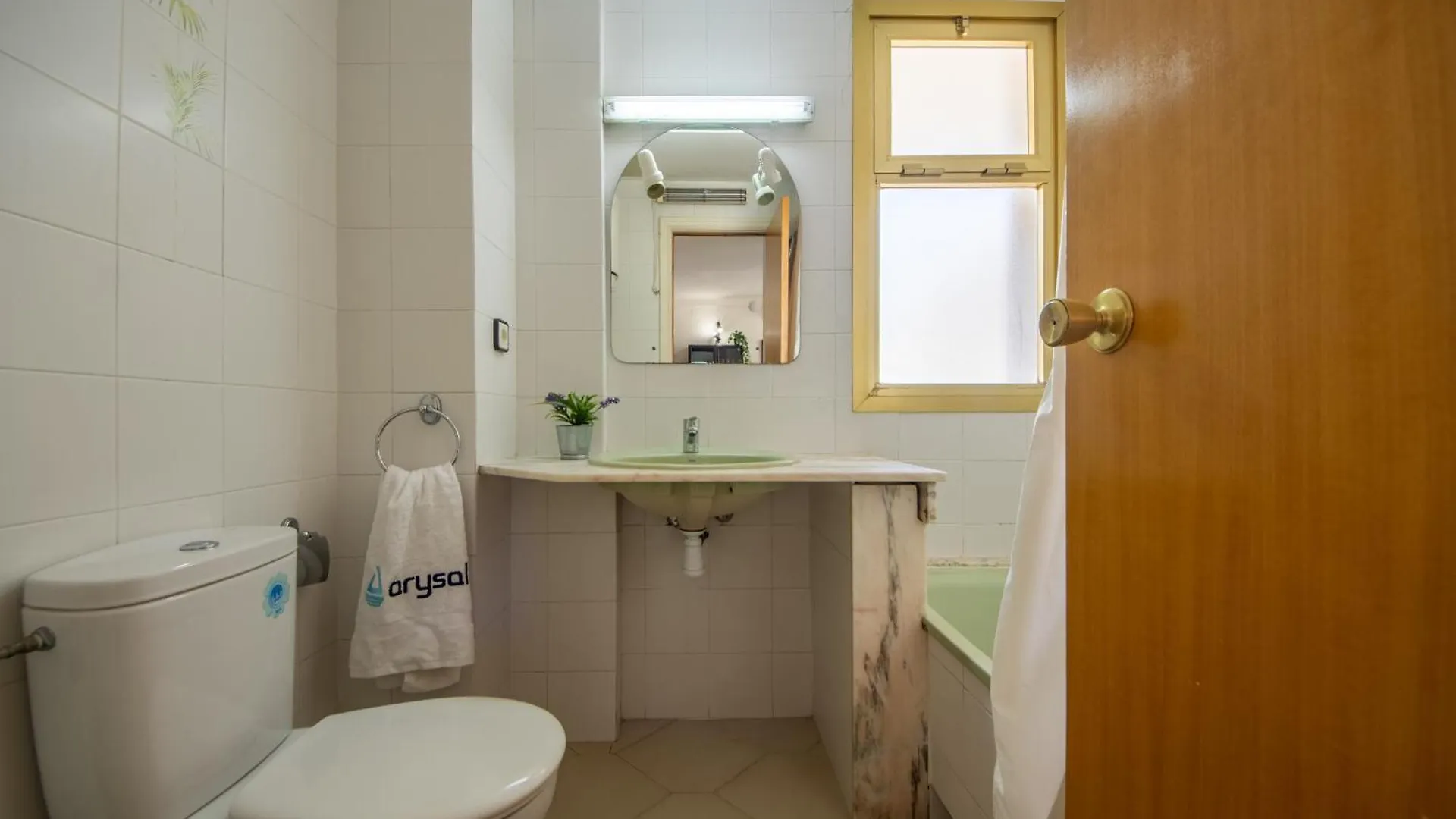 Apartamentos Novelty Arysal Salou 0*,  Spain